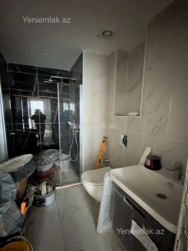 Satılır 3 otaqlı yeni tikili 83 m²