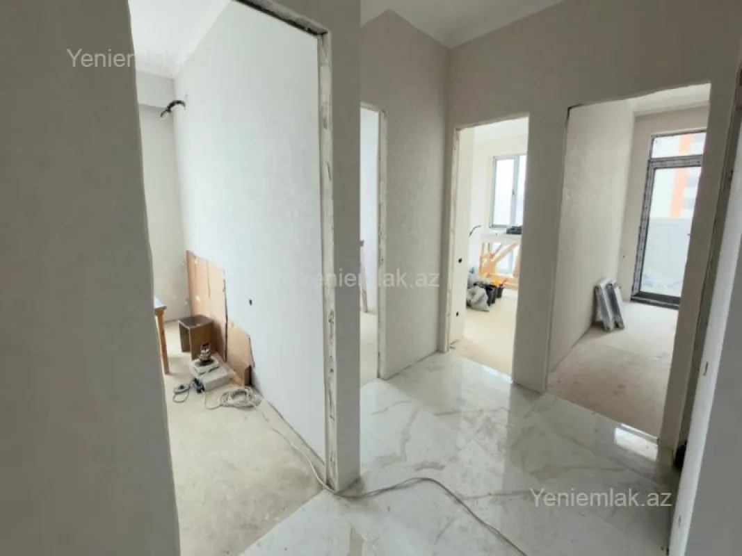 Satılır 3 otaqlı yeni tikili 83 m²