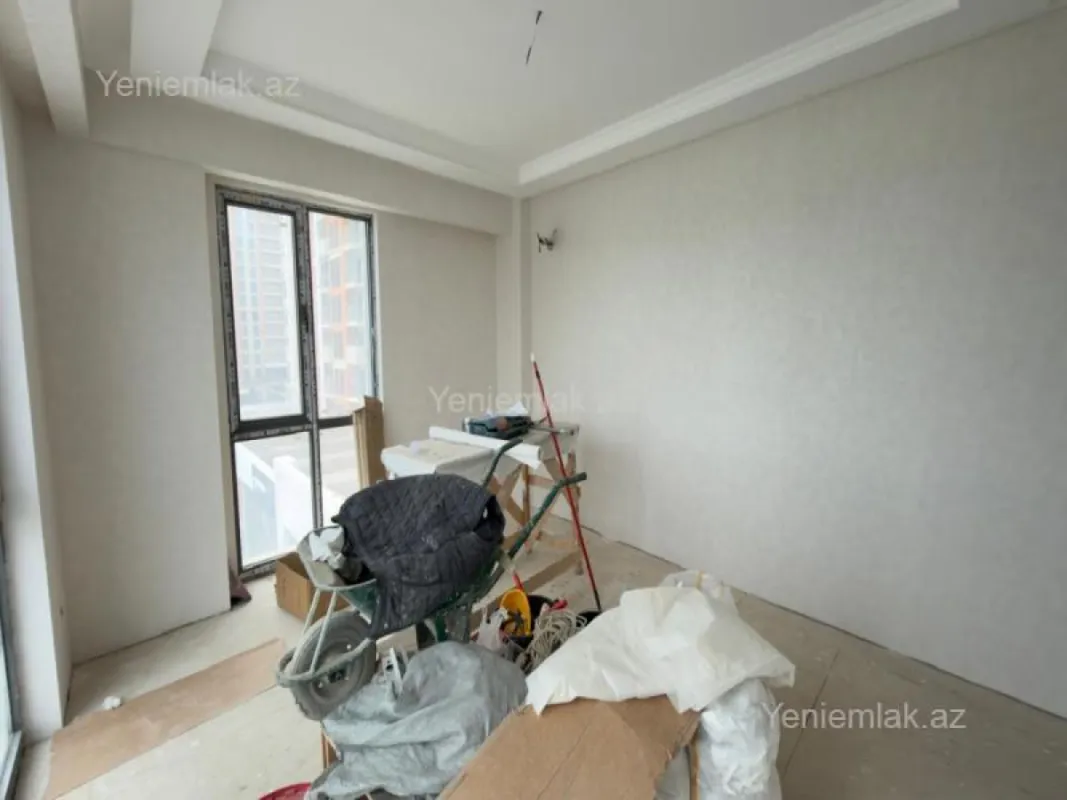 Satılır 3 otaqlı yeni tikili 83 m²