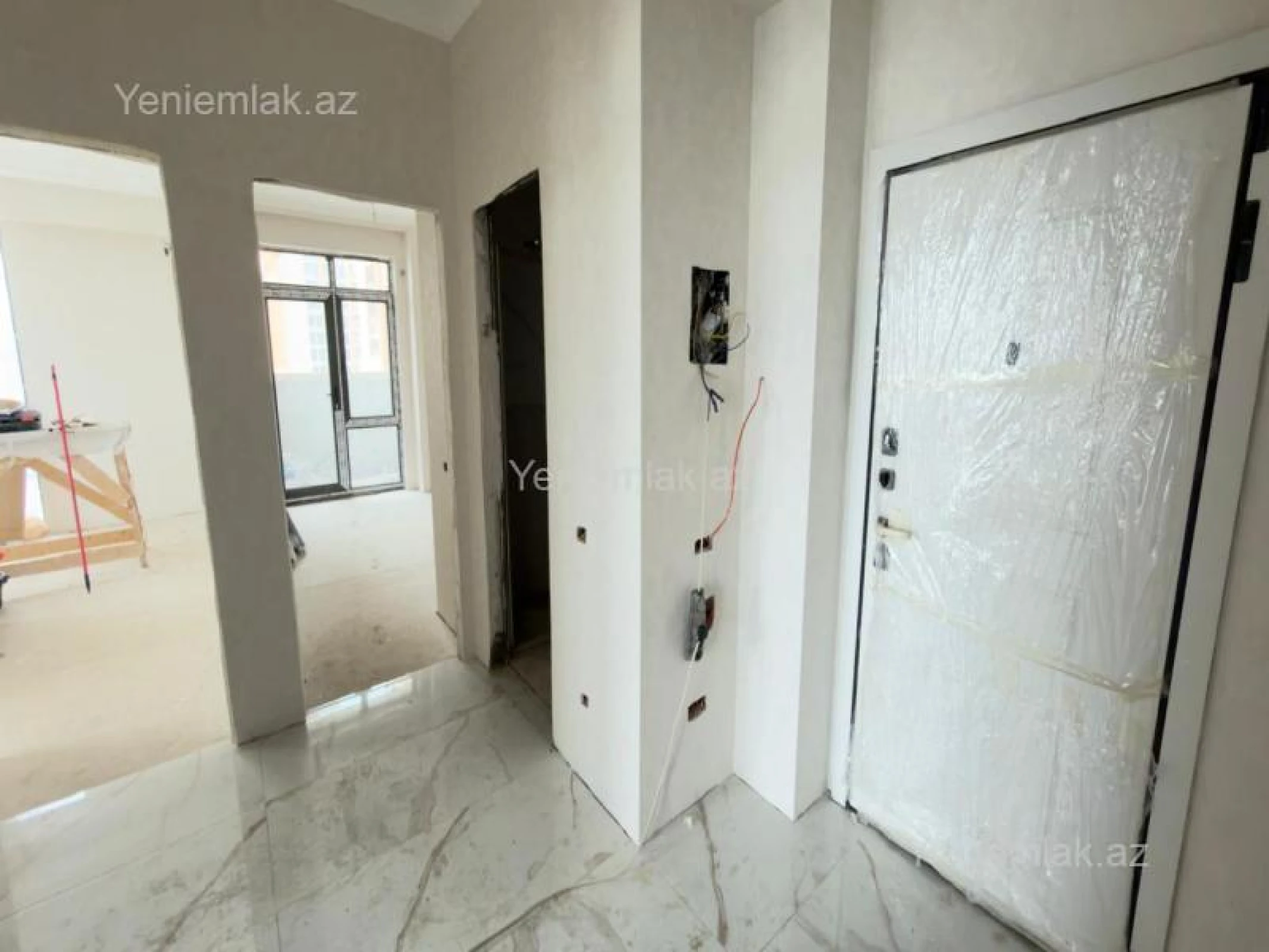 Satılır 3 otaqlı yeni tikili 83 m²