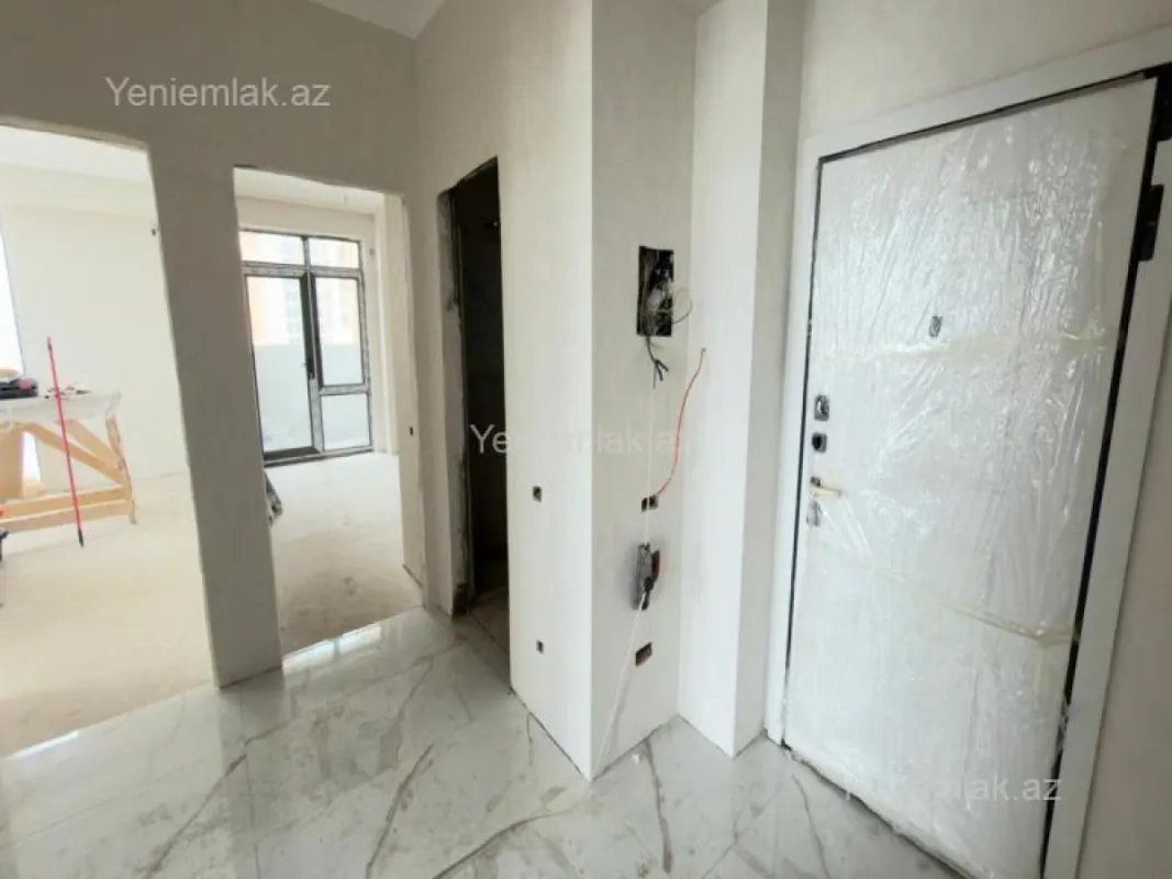Satılır 3 otaqlı yeni tikili 83 m²