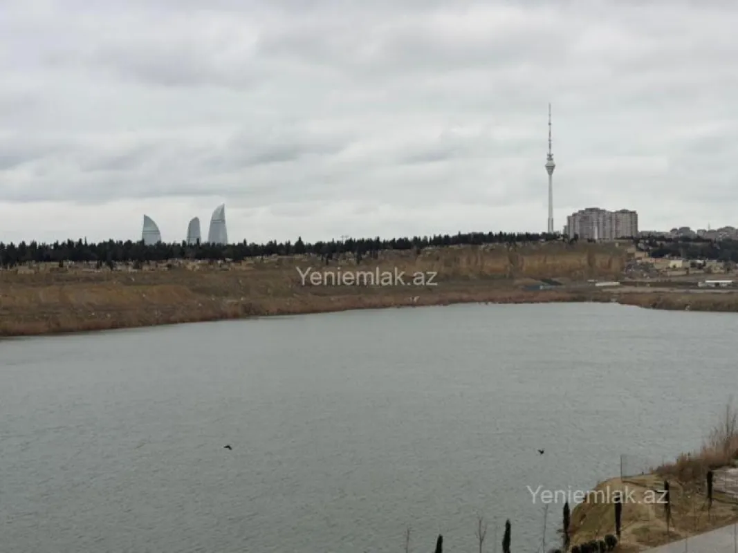 Satılır 3 otaqlı yeni tikili 83 m²