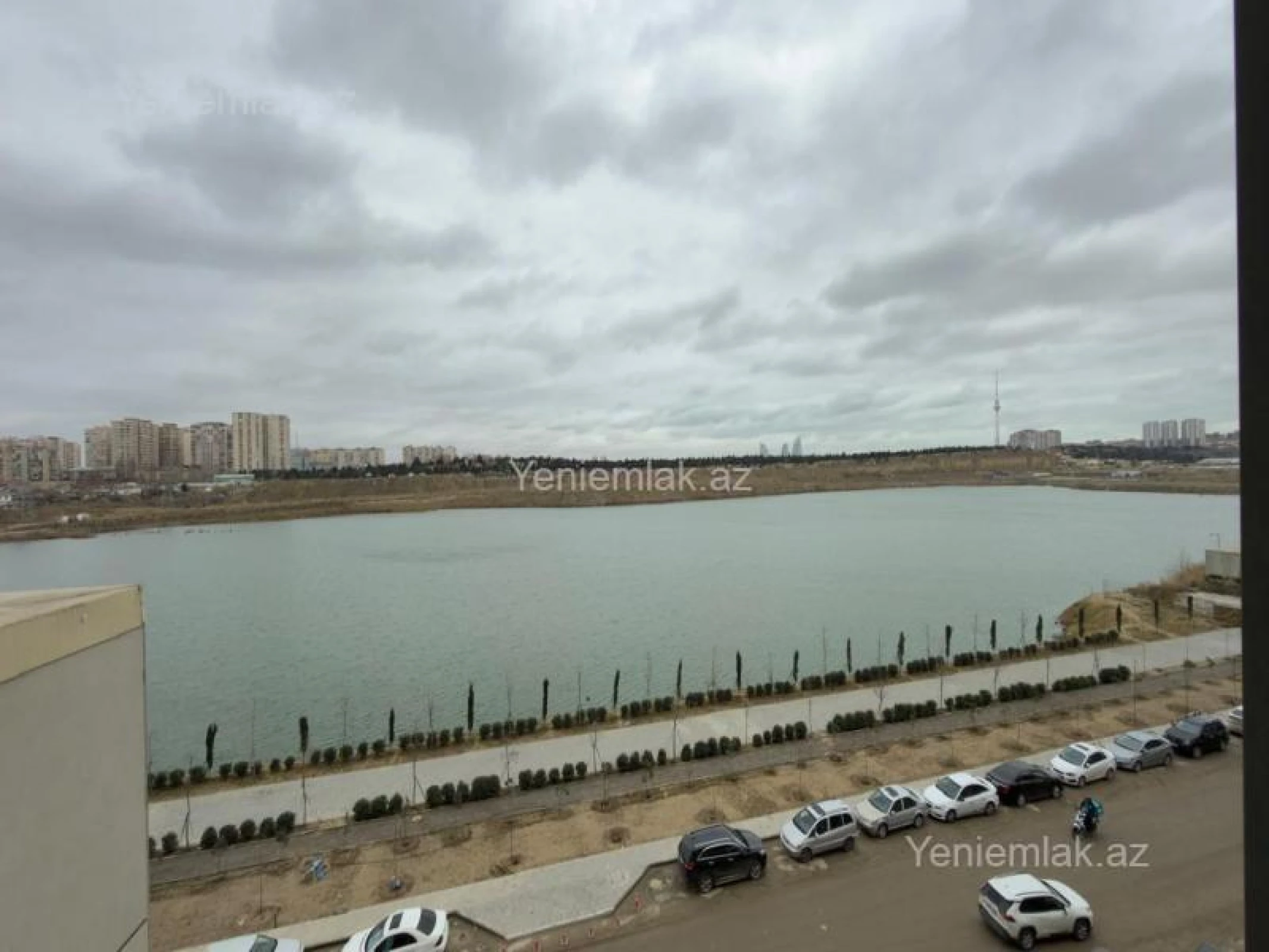 Satılır 3 otaqlı yeni tikili 83 m²