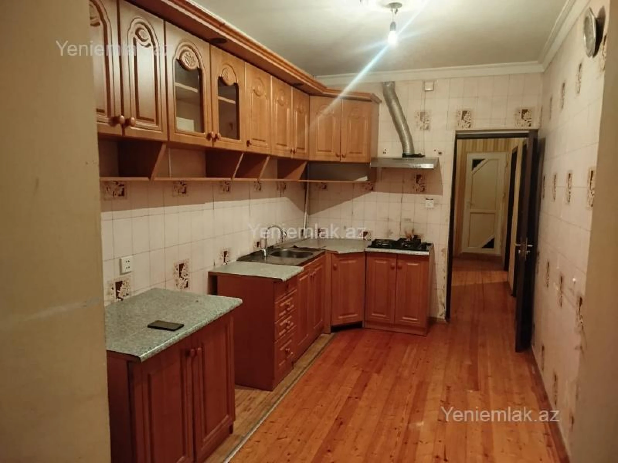 Satılır 2 otaqlı köhnə tikili 58 m²