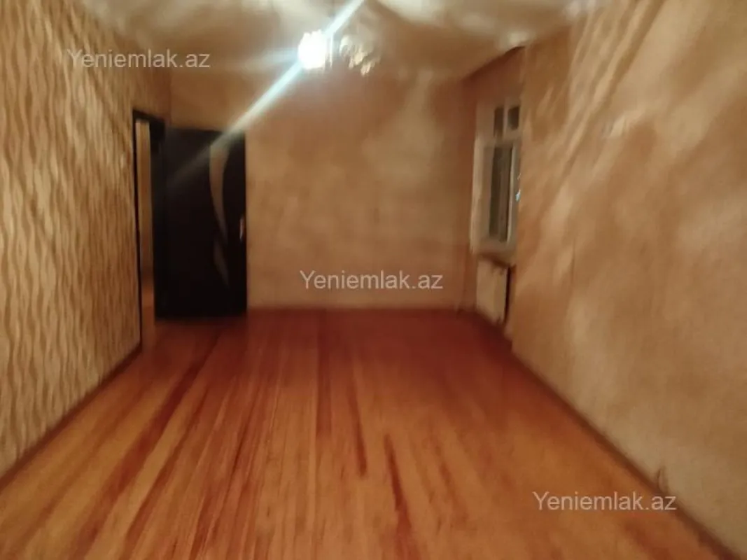 Satılır 2 otaqlı köhnə tikili 58 m²