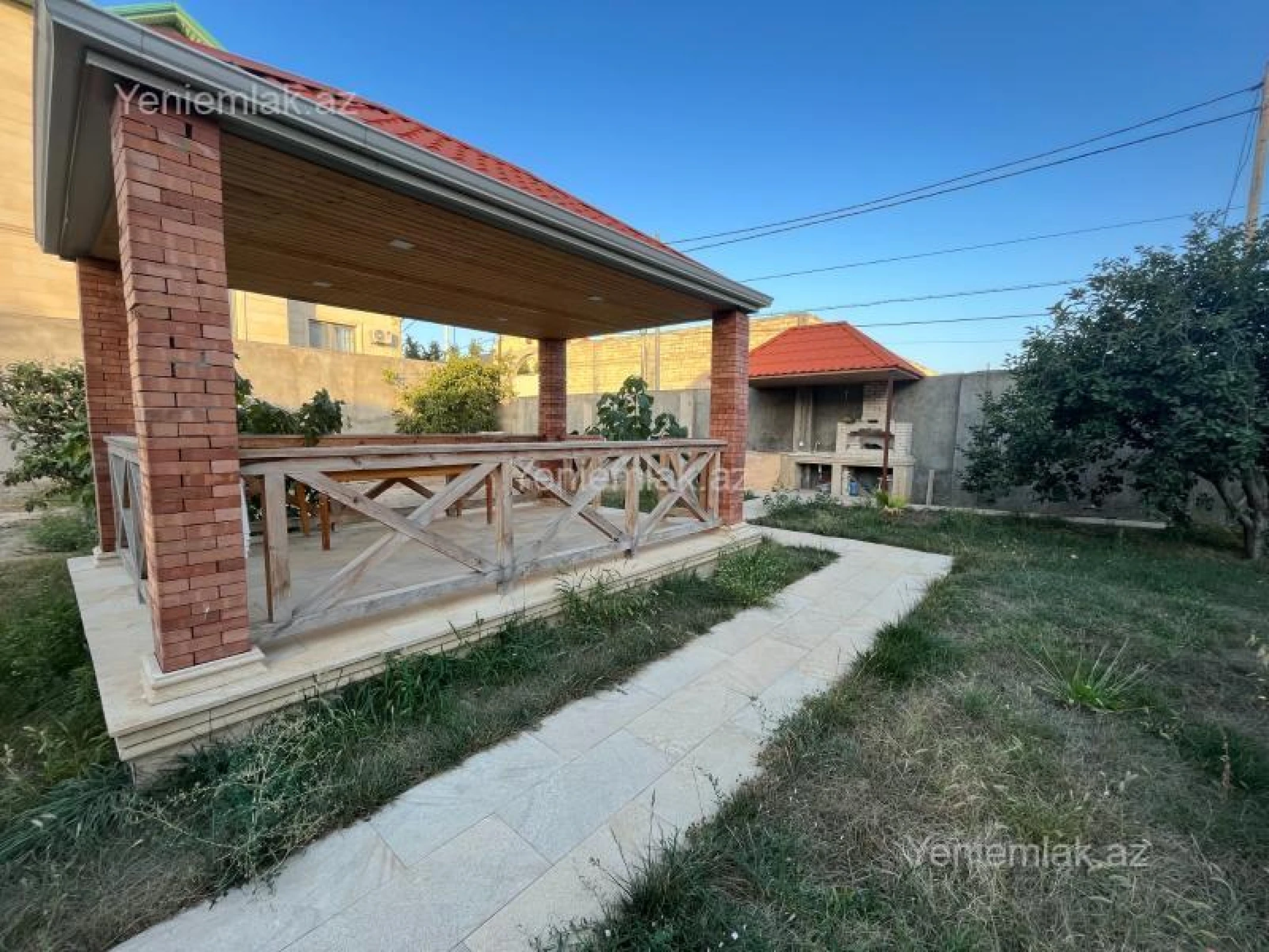 Satılır 7 otaqlı həyət evi 330 m²