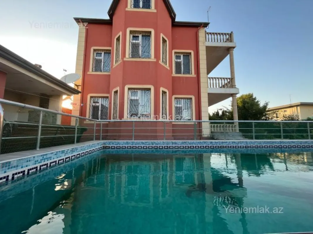 Satılır 7 otaqlı həyət evi 330 m²