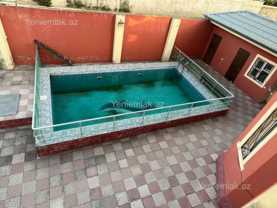 Satılır 7 otaqlı həyət evi 330 m²