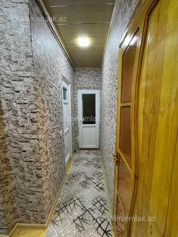 Satılır 1 otaqlı köhnə tikili 42 m²
