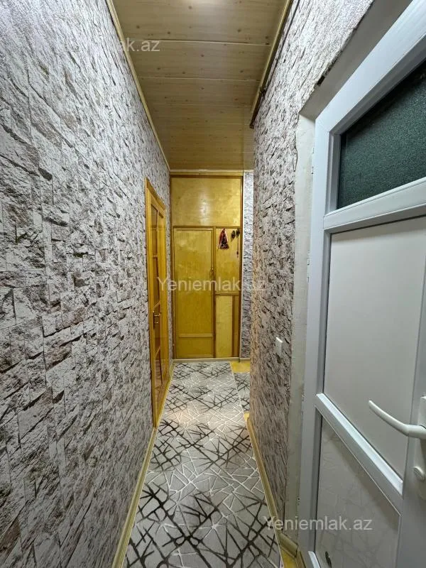 Satılır 1 otaqlı köhnə tikili 42 m²