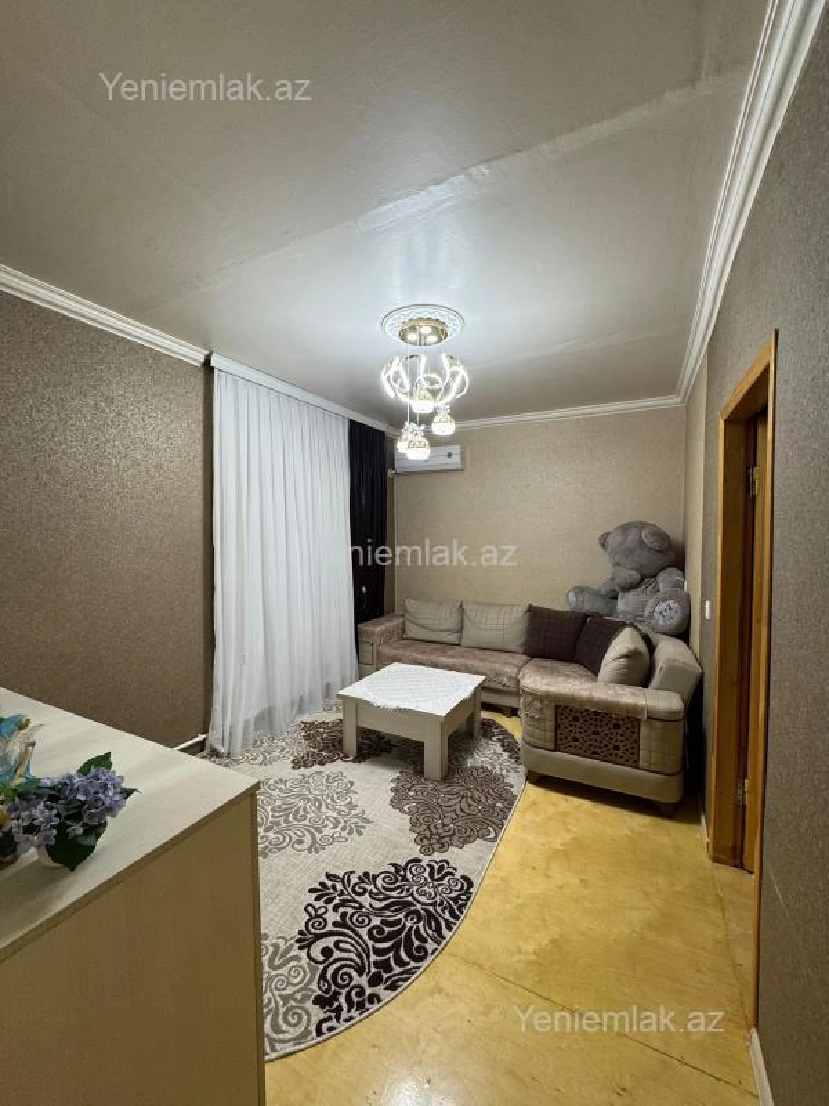 Satılır 1 otaqlı köhnə tikili 42 m²