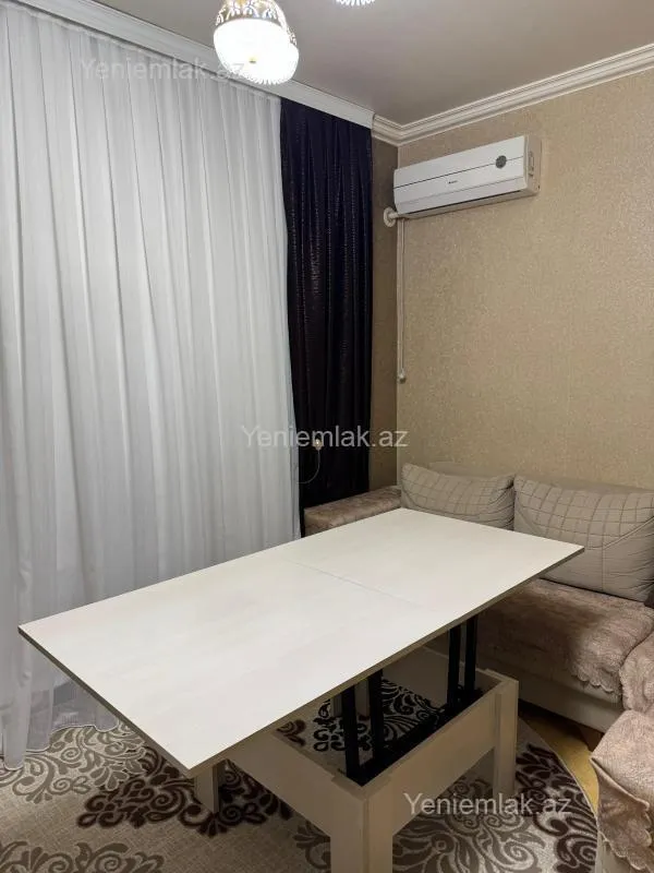 Satılır 1 otaqlı köhnə tikili 42 m²