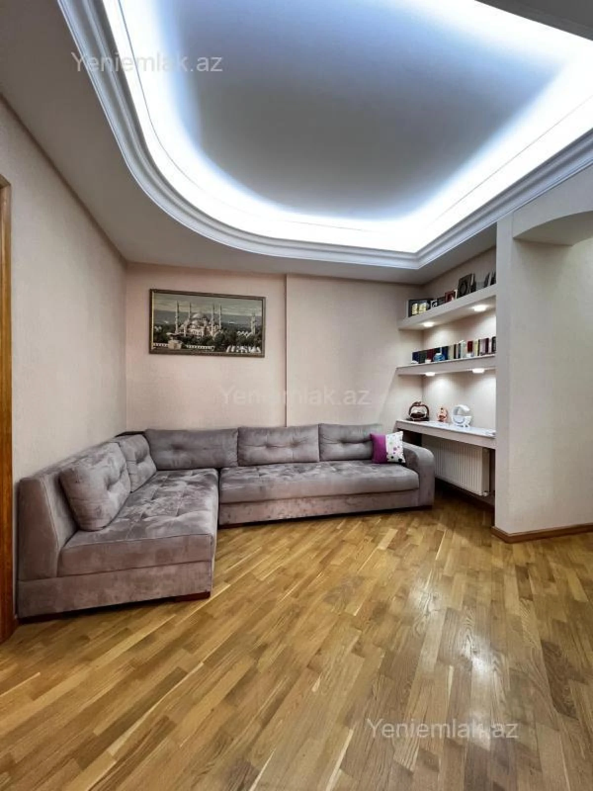 Satılır 3 otaqlı yeni tikili 170 m²