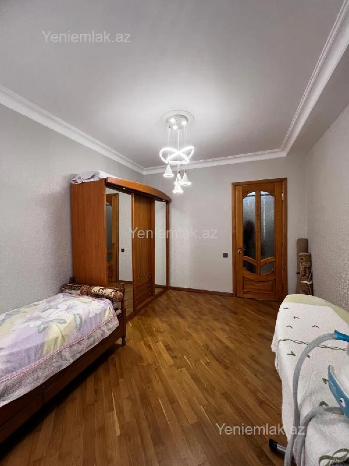 Satılır 3 otaqlı yeni tikili 170 m²