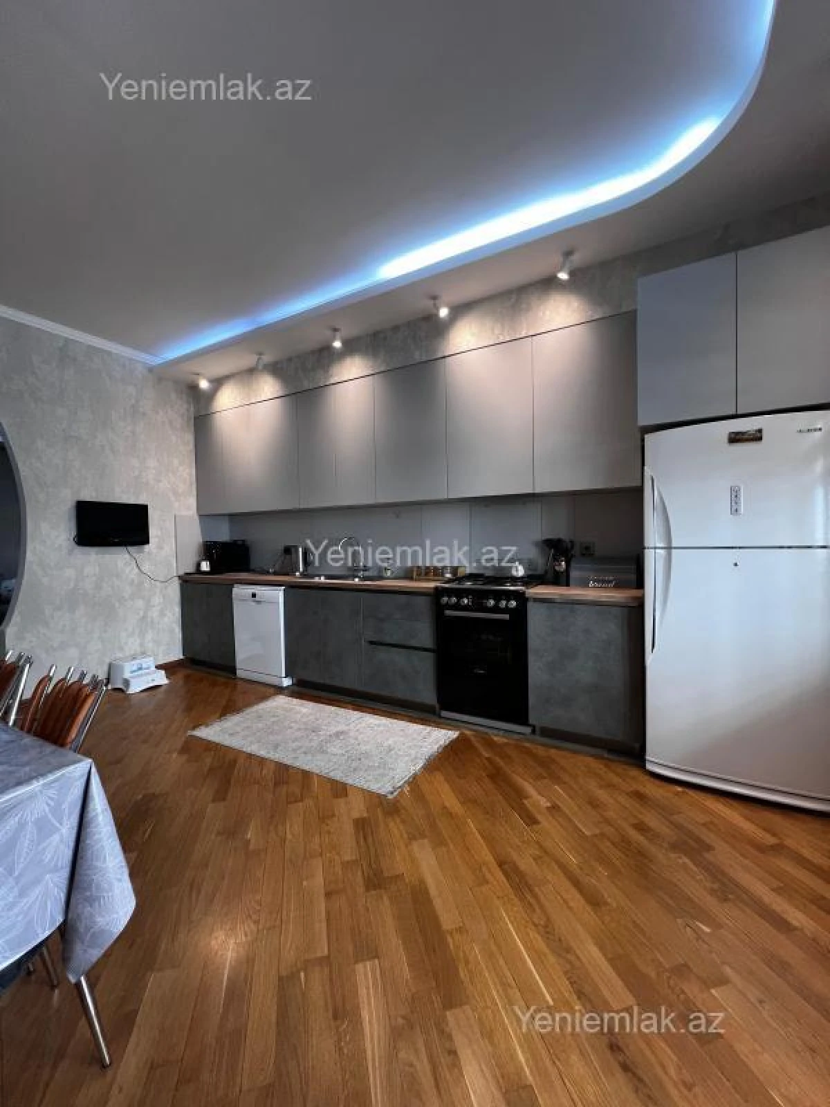 Satılır 3 otaqlı yeni tikili 170 m²