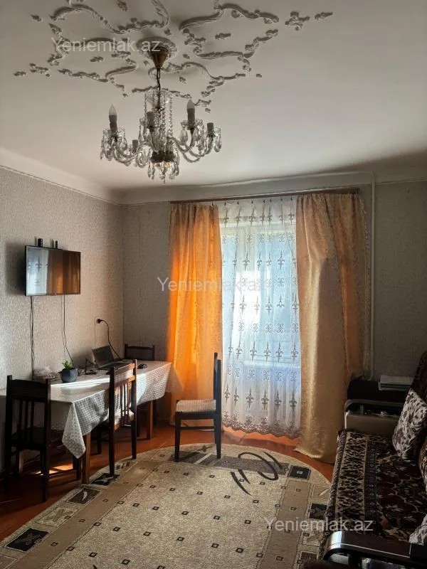 Satılır 3 otaqlı köhnə tikili 70 m²