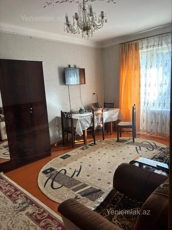 Satılır 3 otaqlı köhnə tikili 70 m²