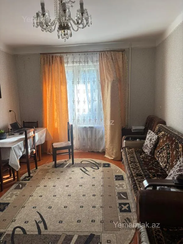 Satılır 3 otaqlı köhnə tikili 70 m²