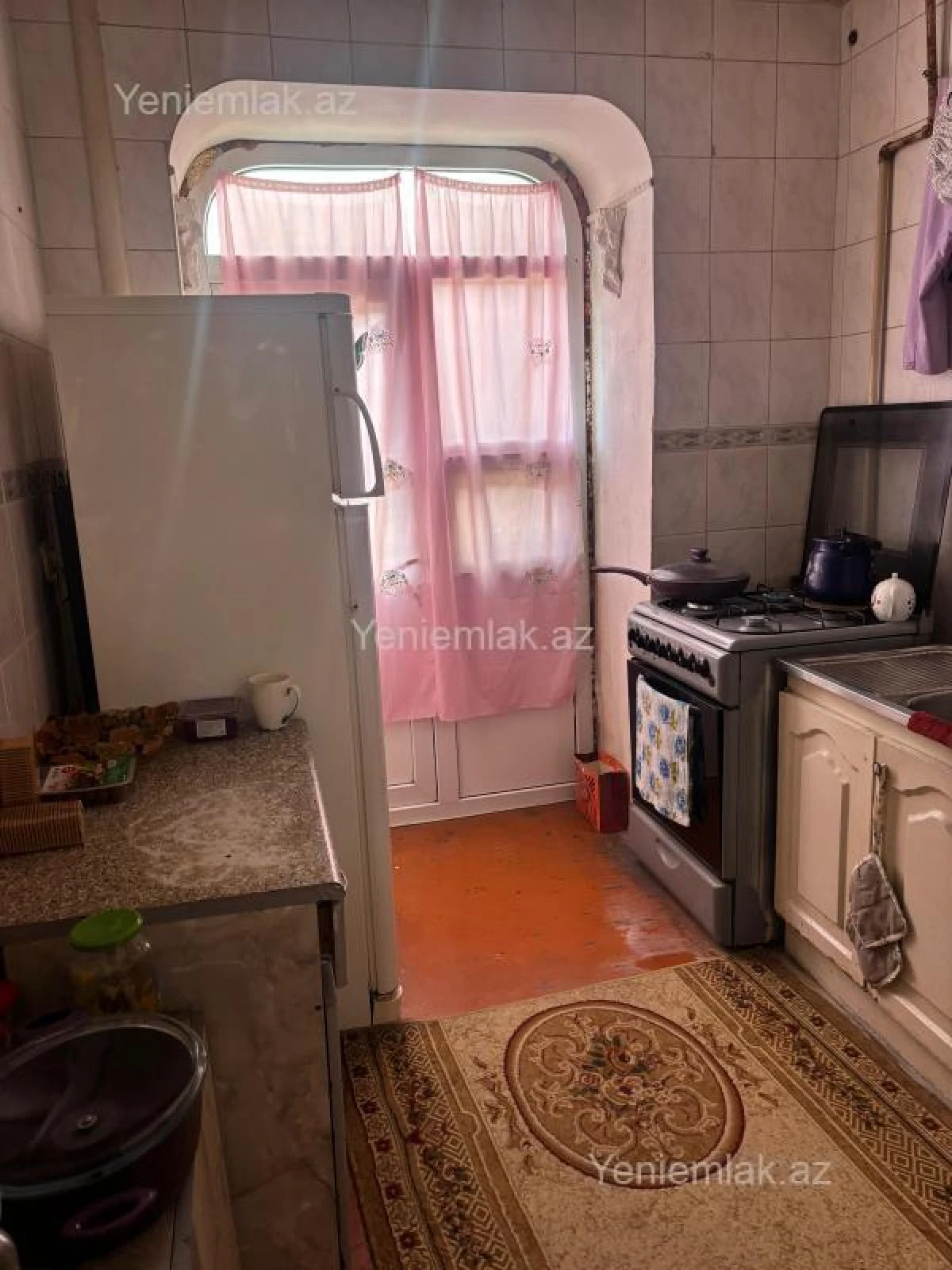 Satılır 3 otaqlı köhnə tikili 70 m²