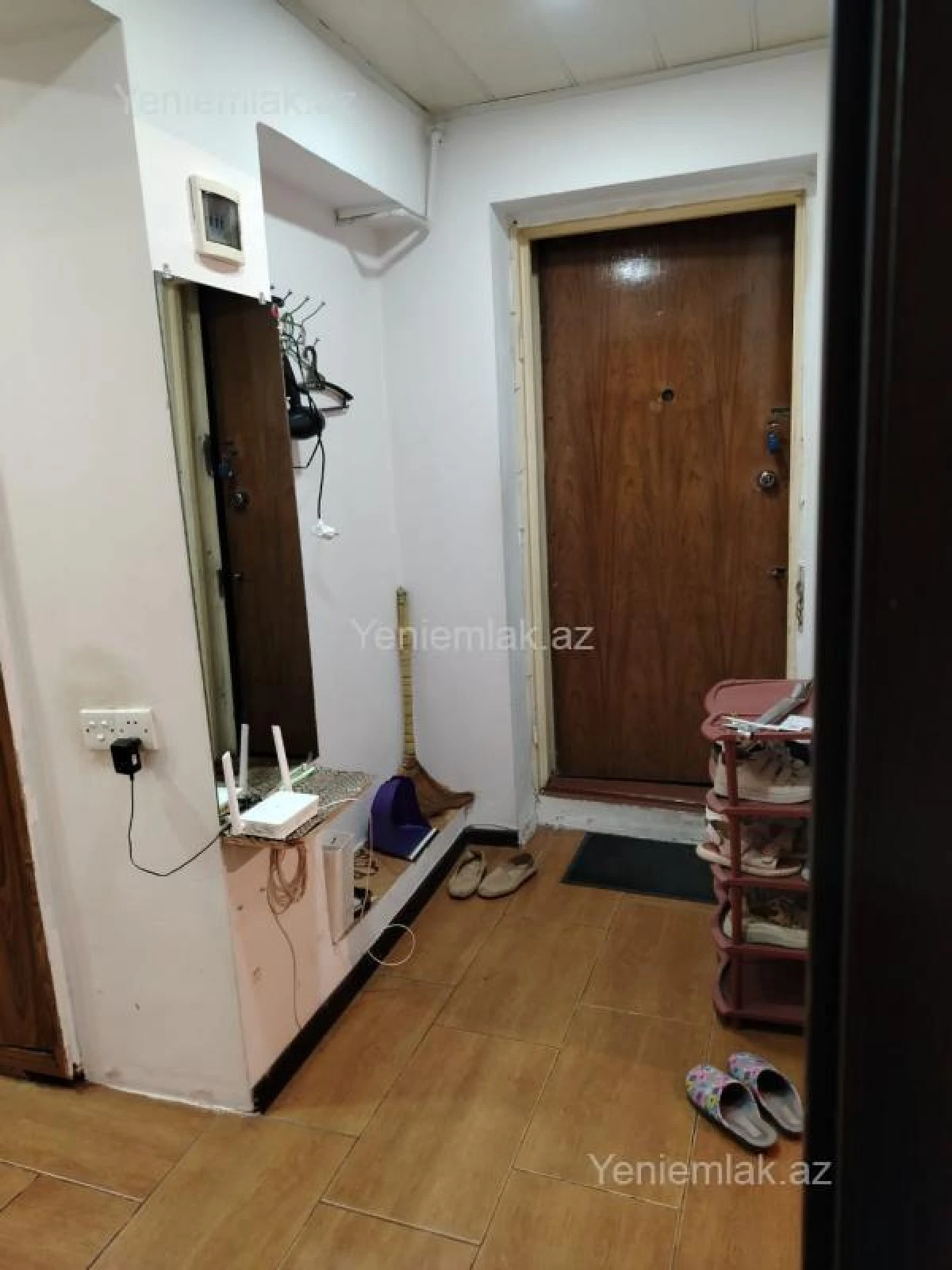 Satılır 2 otaqlı köhnə tikili 90 m²