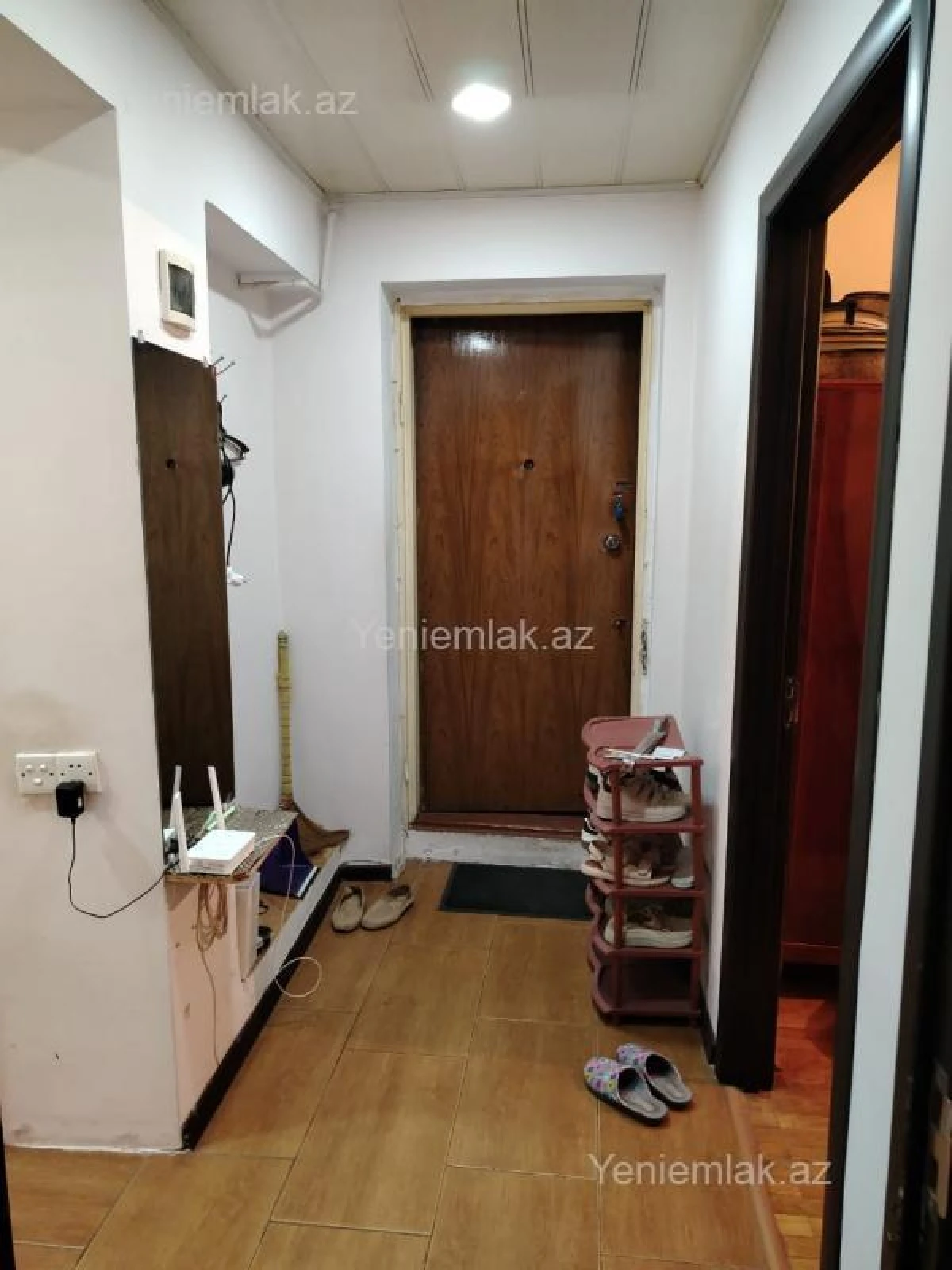 Satılır 2 otaqlı köhnə tikili 90 m²