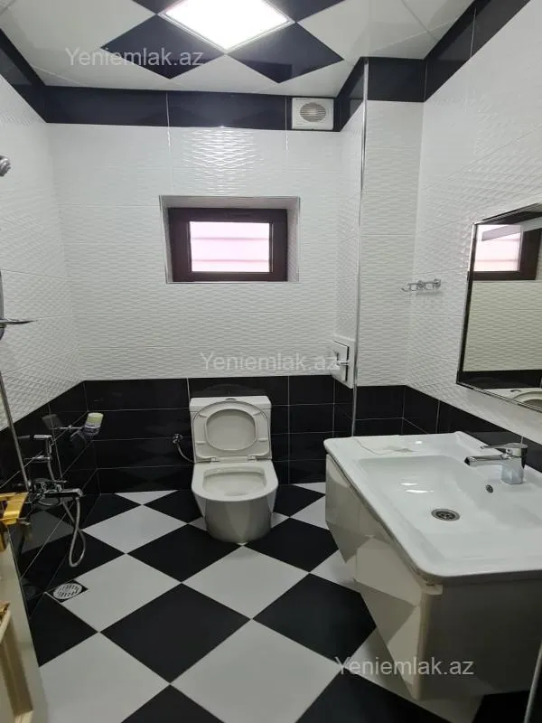 Satılır 6 otaqlı həyət evi 250 m²