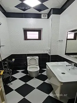 Satılır 6 otaqlı həyət evi 250 m²