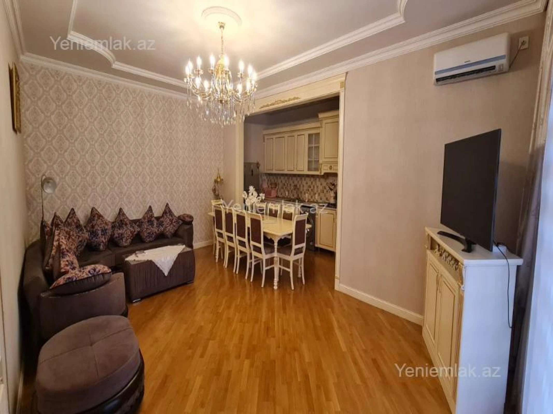 Satılır 6 otaqlı həyət evi 250 m²