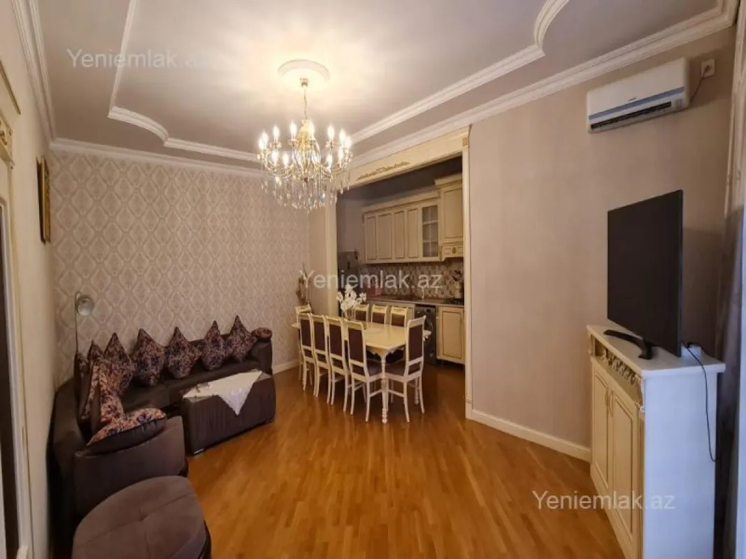 Satılır 6 otaqlı həyət evi 250 m²