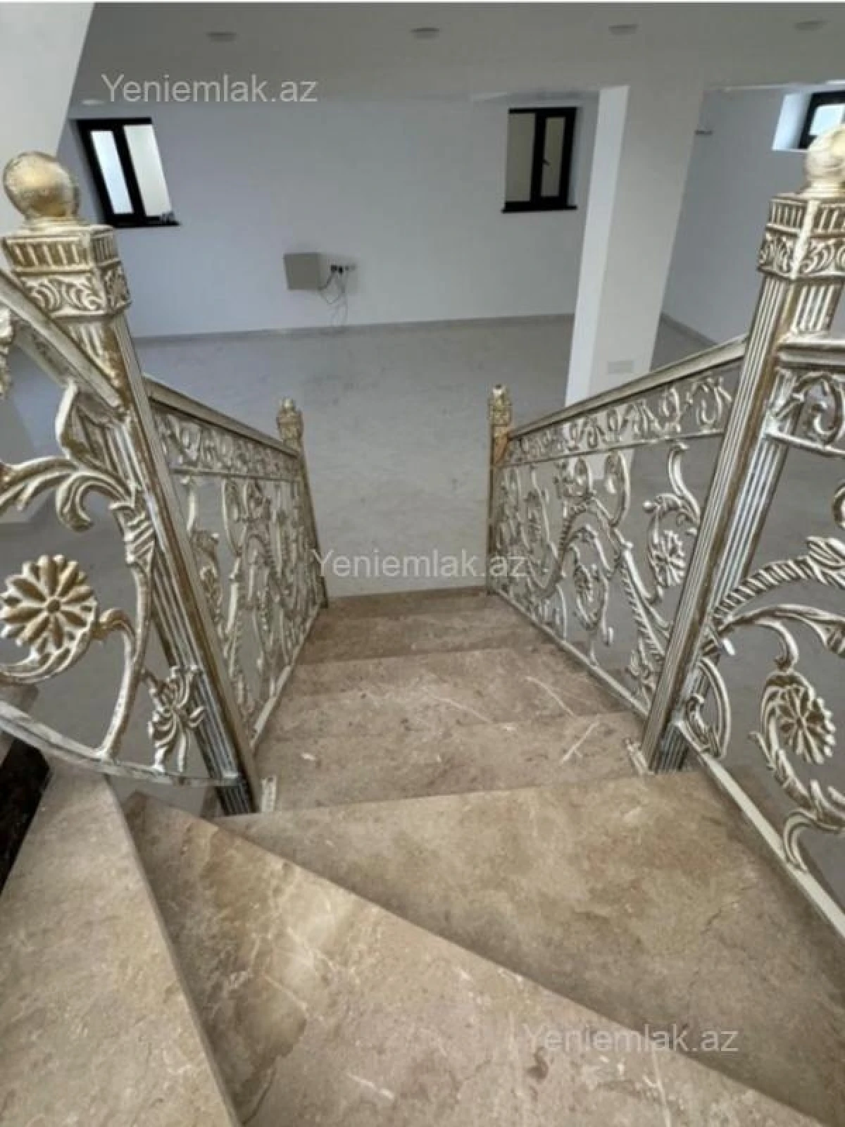 Satılır 6 otaqlı həyət evi 277 m²