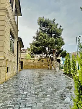 Satılır 6 otaqlı həyət evi 277 m²