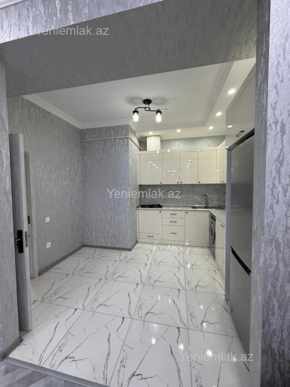 Satılır 2 otaqlı yeni tikili 71 m²