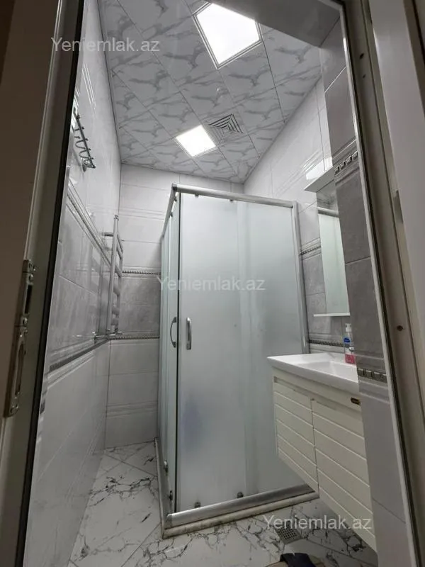 Satılır 2 otaqlı yeni tikili 71 m²