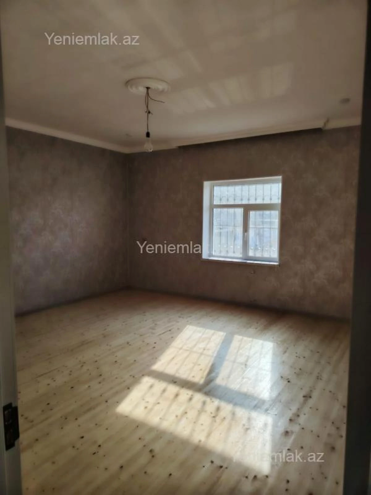 Satılır 3 otaqlı həyət evi 140 m²
