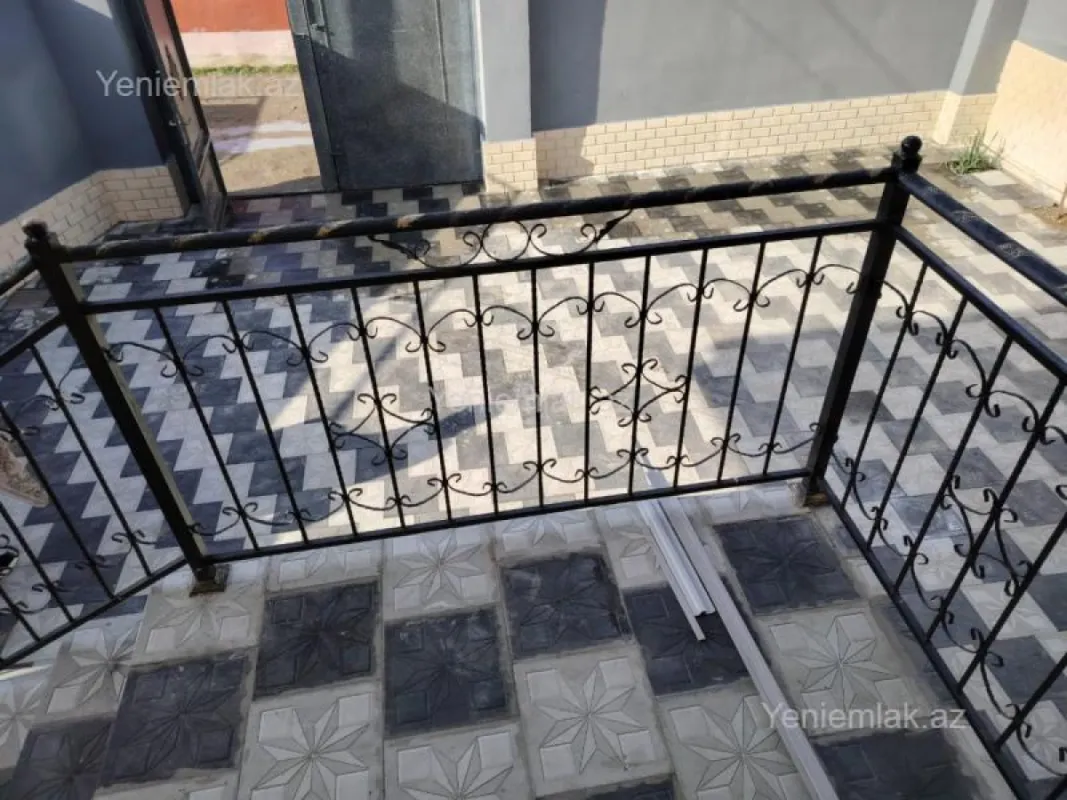 Satılır 3 otaqlı həyət evi 140 m²