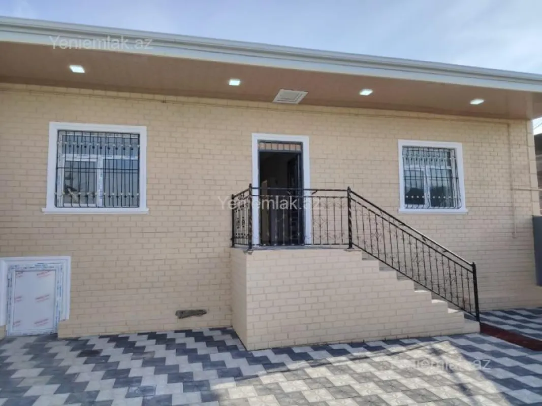 Satılır 3 otaqlı həyət evi 140 m²