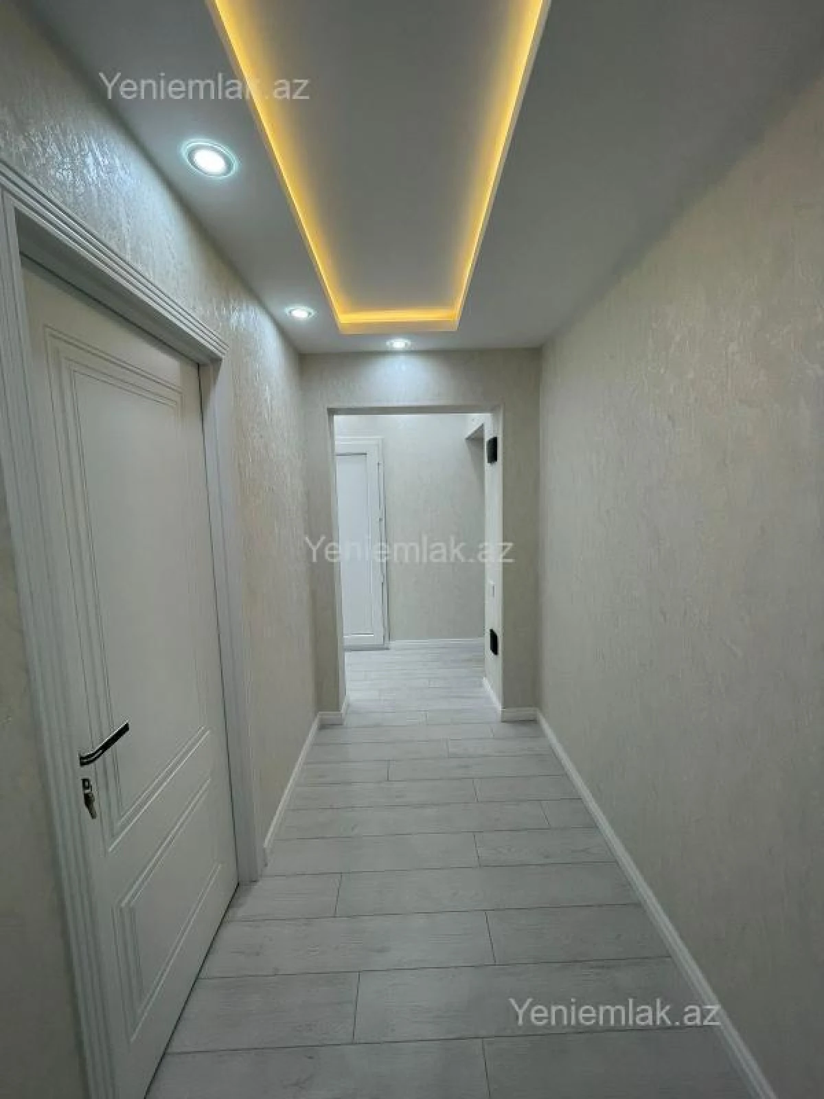 Satılır 2 otaqlı köhnə tikili 60 m²