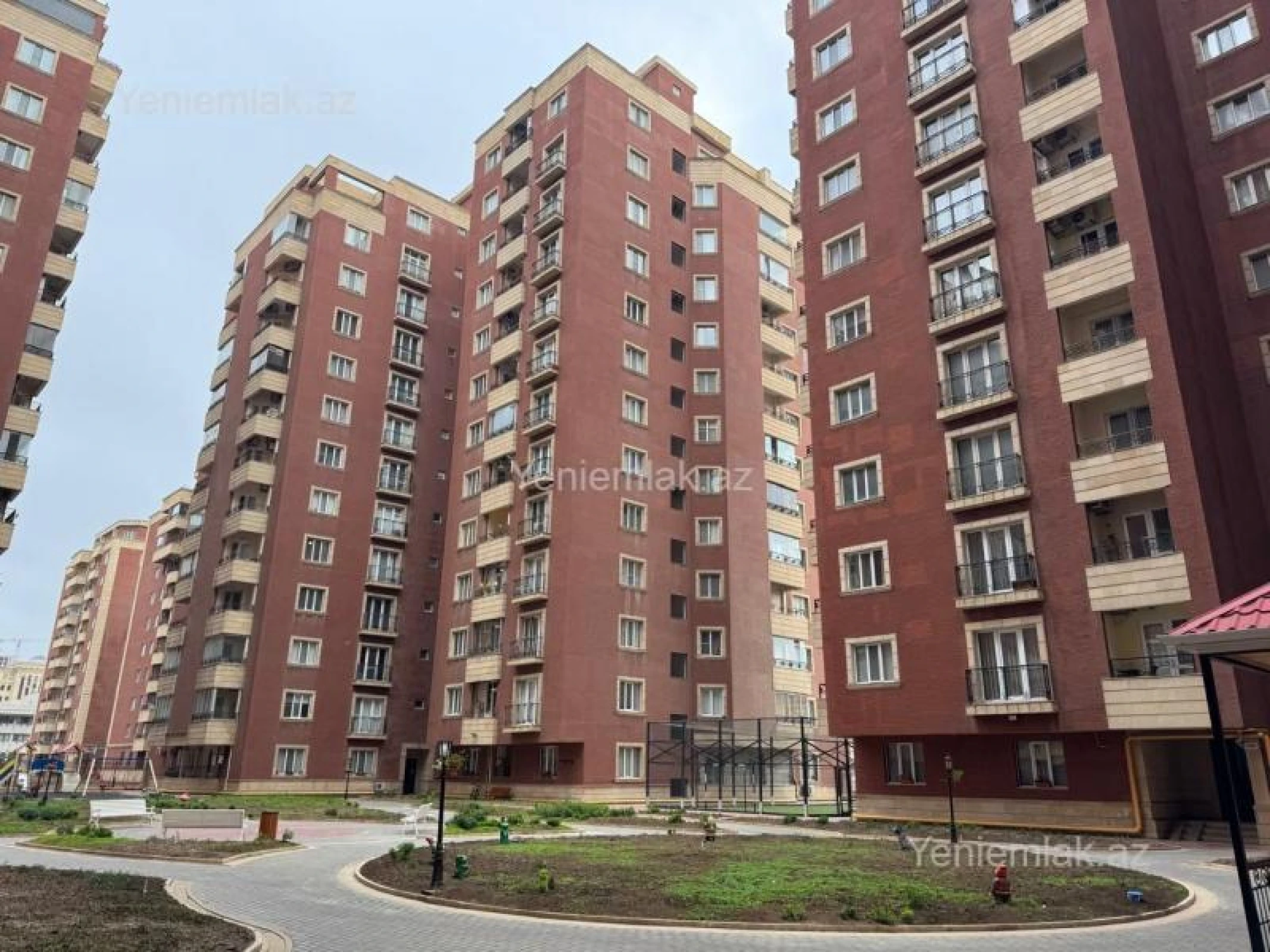 Satılır 3 otaqlı yeni tikili 151 m²