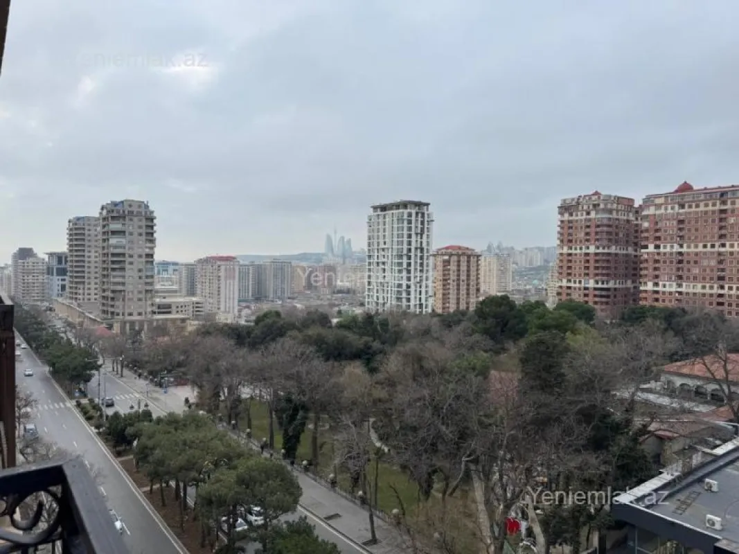 Satılır 3 otaqlı yeni tikili 151 m²