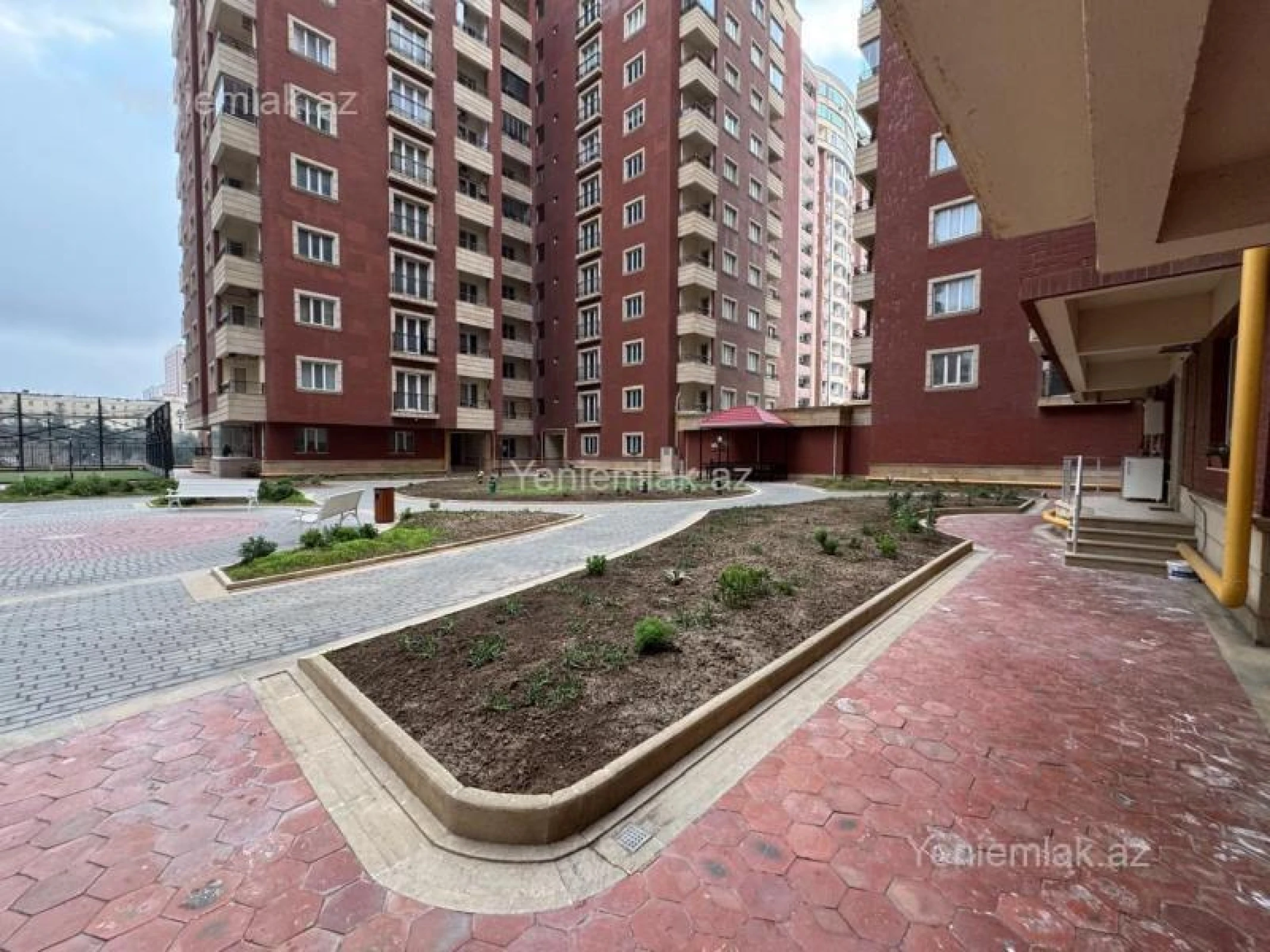 Satılır 3 otaqlı yeni tikili 151 m²