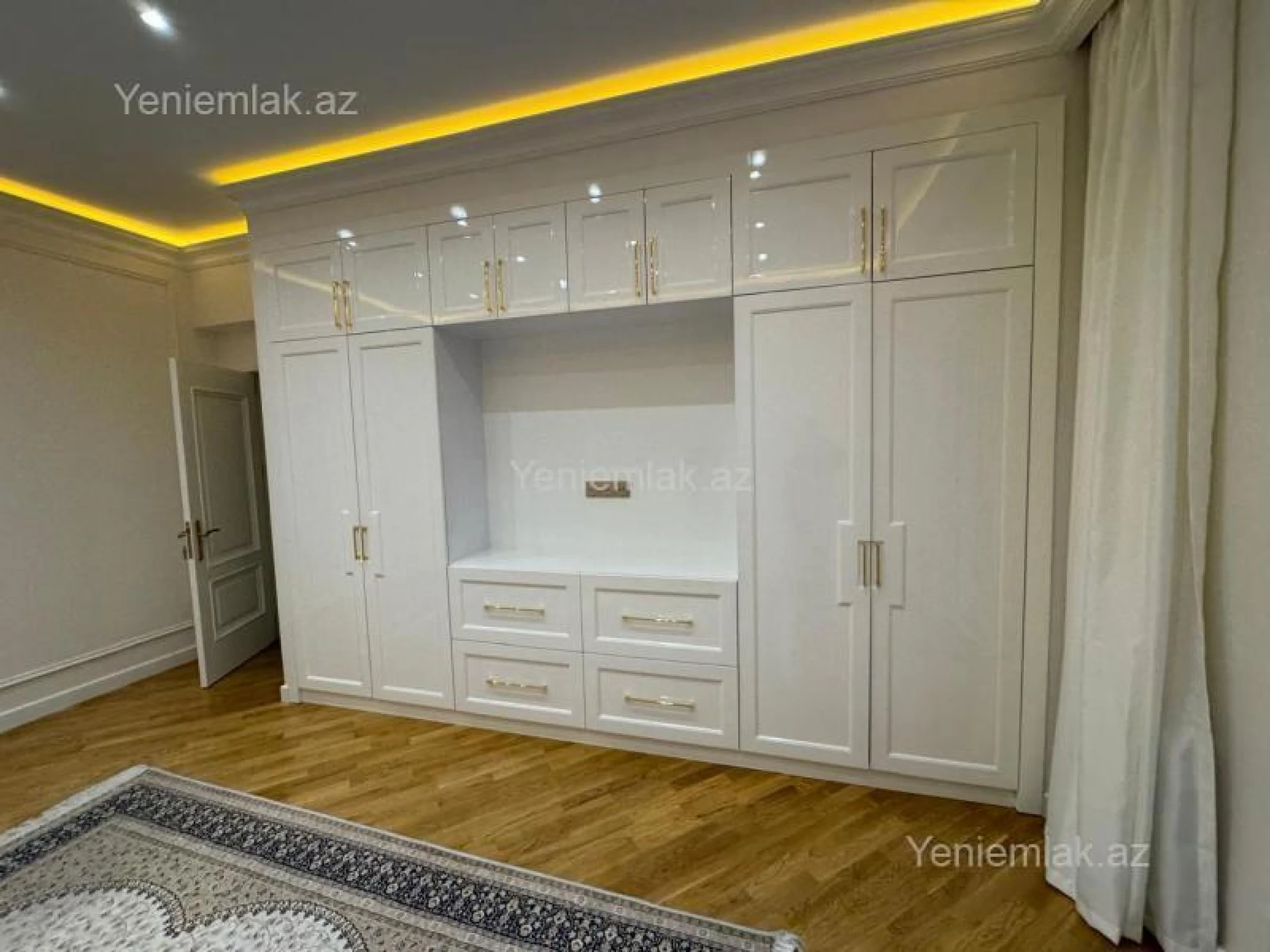 Satılır 3 otaqlı yeni tikili 151 m²