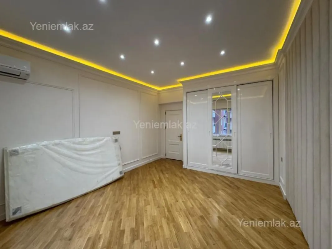 Satılır 3 otaqlı yeni tikili 151 m²