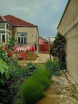 Satılır 4 otaqlı həyət evi 132 m²