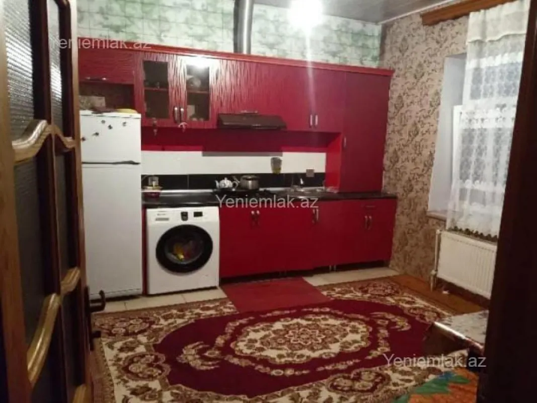 Satılır 4 otaqlı həyət evi 132 m²