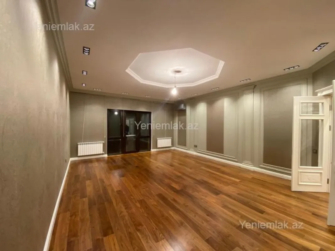 Satılır 4 otaqlı yeni tikili 195 m²