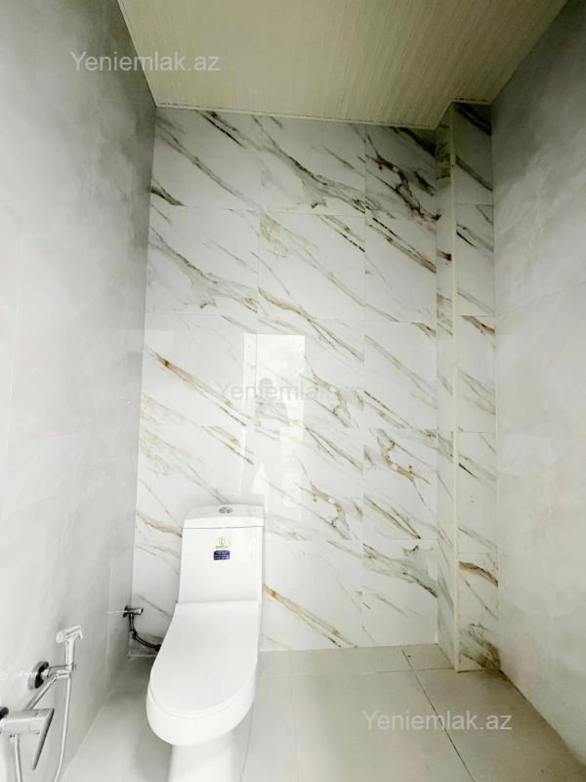 Satılır 1 otaqlı obyekt 82.5 m²