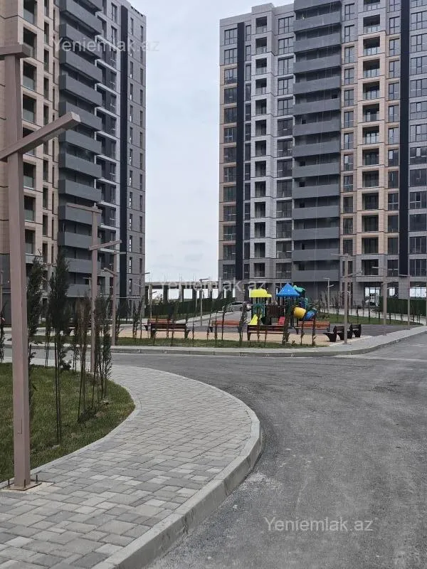 Satılır 3 otaqlı yeni tikili 70.4 m²