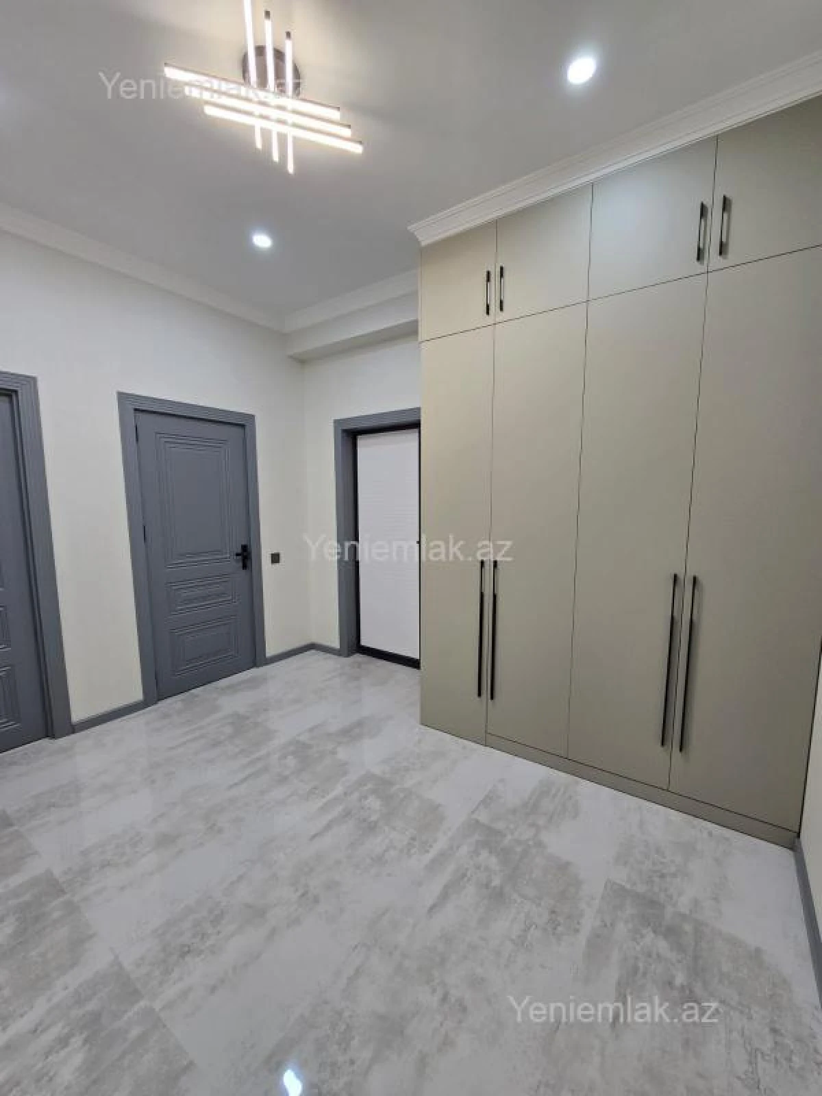 Satılır 2 otaqlı yeni tikili 85 m²