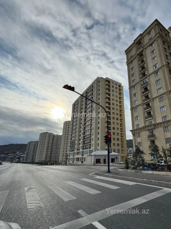 Satılır 2 otaqlı yeni tikili 65 m²