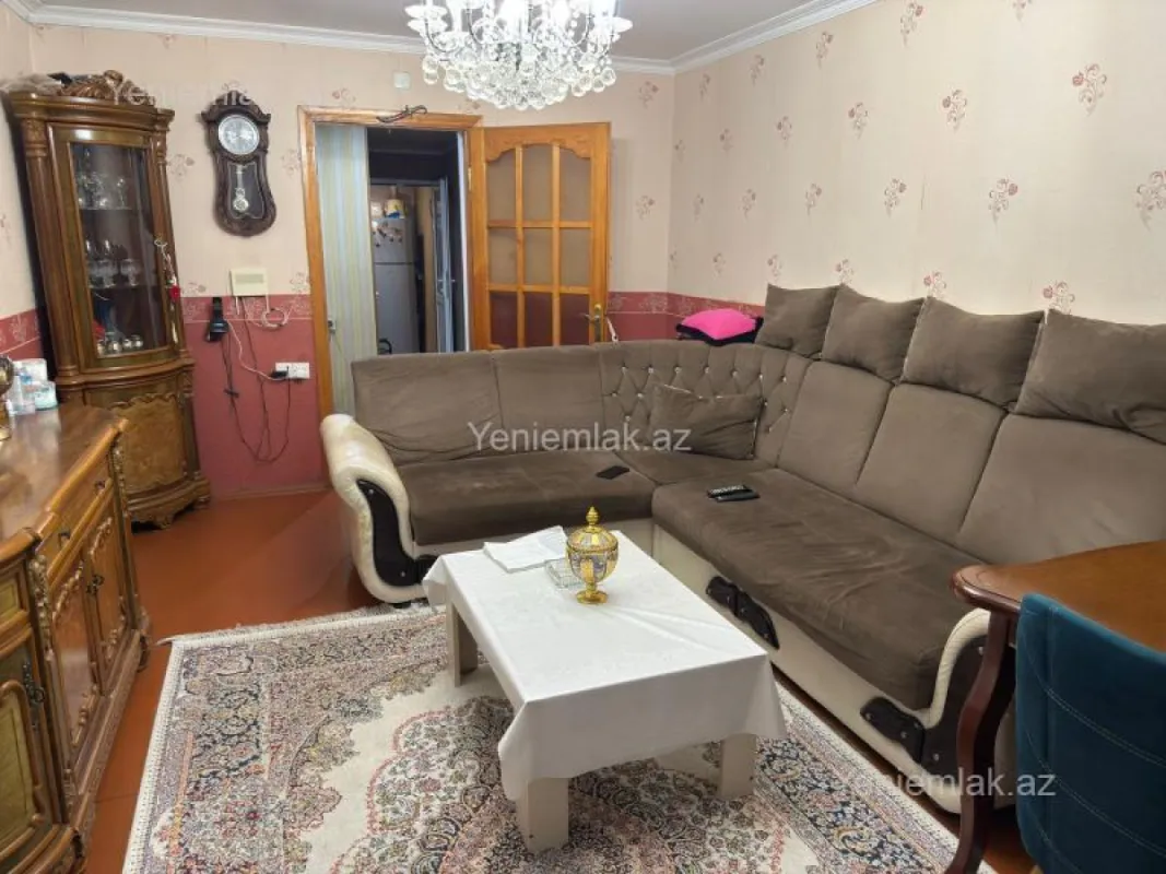 Satılır 3 otaqlı köhnə tikili 64 m²